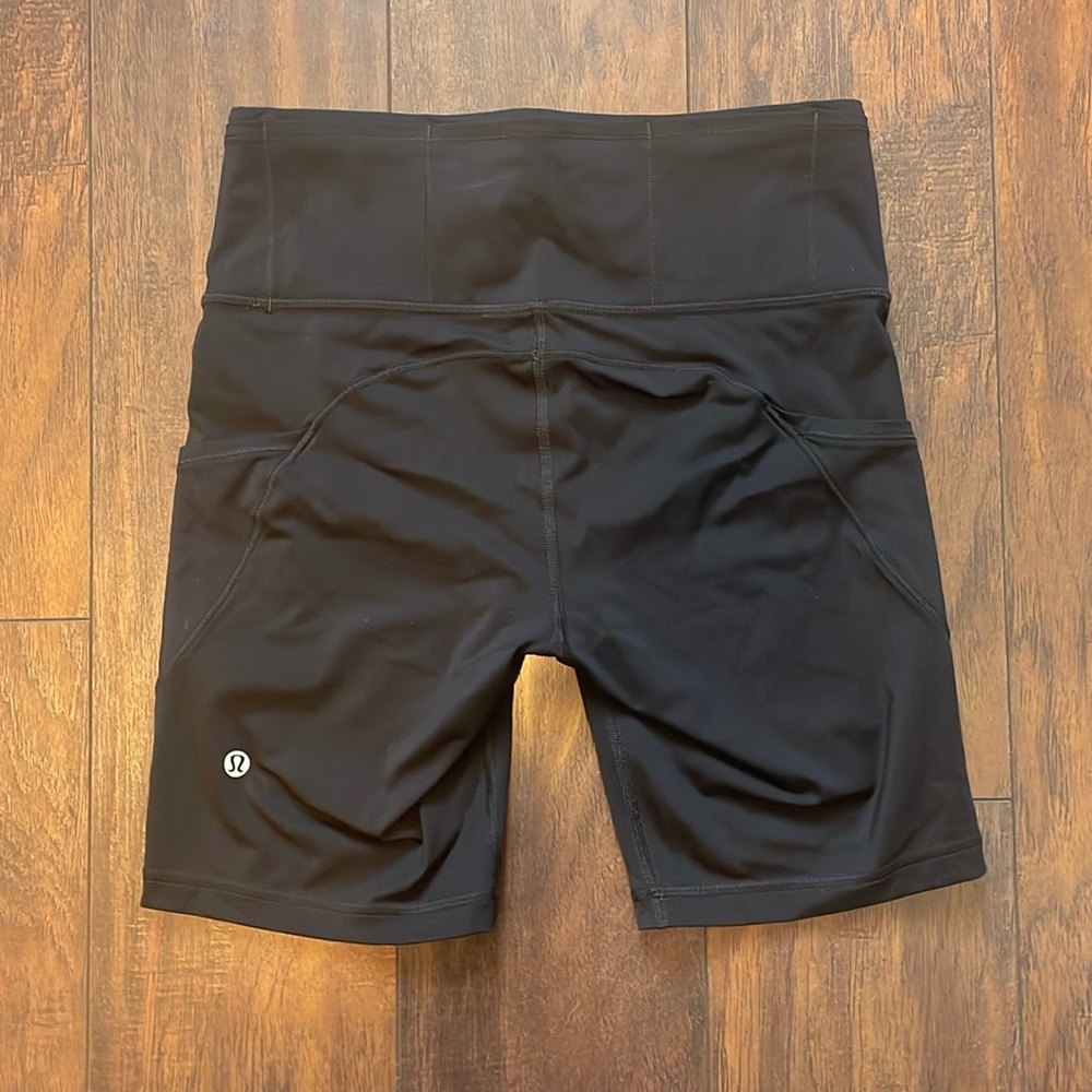 Lululemon Women’s Biker Shorts, Black, Size 6